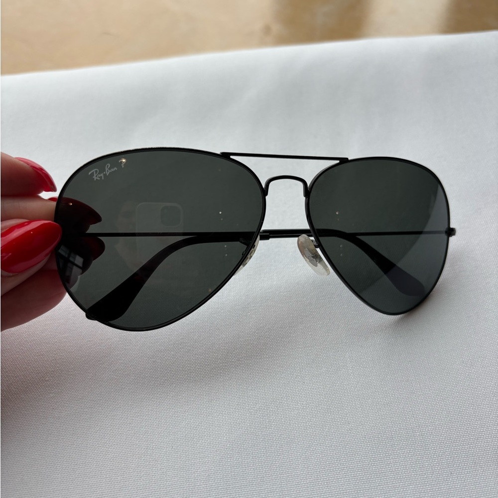 Ray Ban black aviators